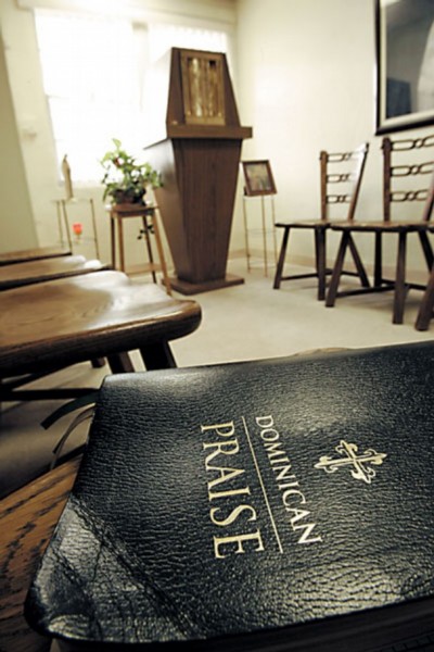 Dominican Praise book in a chapel in TX credit Wilfredo Lee AP photo